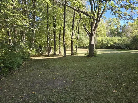 Exterior - 1663 E Rietveld Dr, Crete, IL 60417 photo 12 of 16
