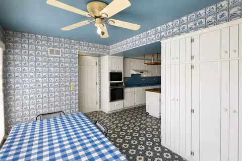 Kitchen - 1663 E Rietveld Dr, Crete, IL 60417 photo 2 of 4