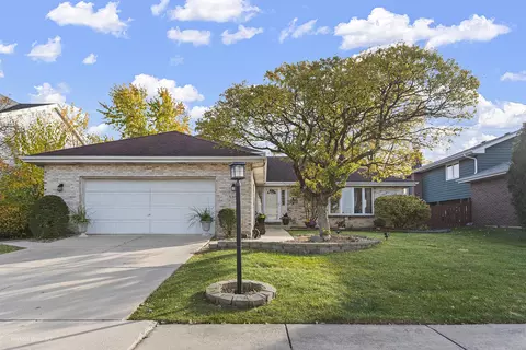 5319 Martha Ln, Oak Forest, IL 60452