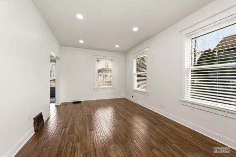 Living - 363 Franklin Blvd, Elgin, IL 60120 photo 3 of 4
