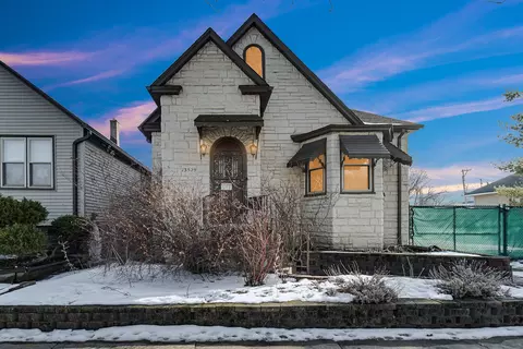 13529 S Burley Ave, Chicago, IL 60633