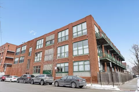 2654 W Medill Ave #205-305, Chicago, IL 60647