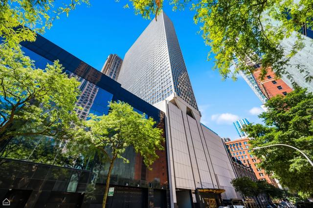 111 E Chestnut St #21F, Chicago, IL 60611
