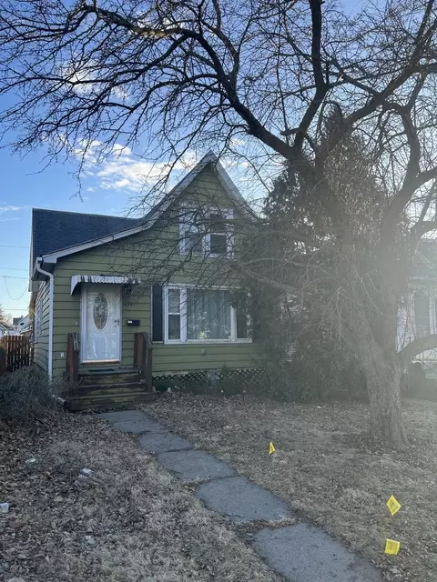 629 2nd Ave S, Clinton, IA 52732