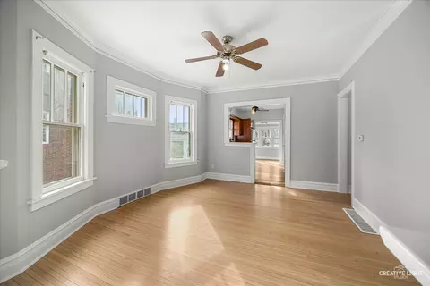 Living - 408 Bowen Ct, Elgin, IL 60120 photo 3 of 4