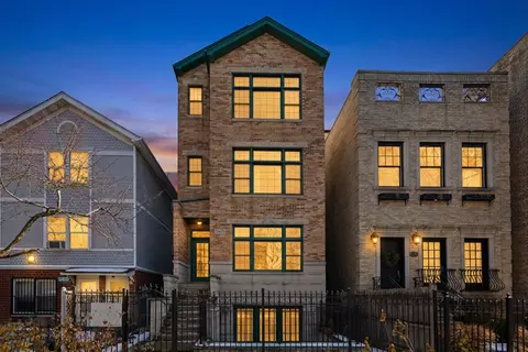 1645 N Oakley Ave #2, Chicago, IL 60647