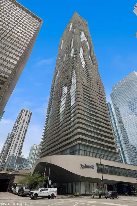 225 N Columbus Dr #P2-112, Chicago, IL 60601