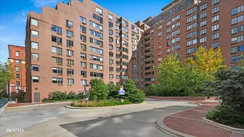 801 S Plymouth Ct #809, Chicago, IL 60605