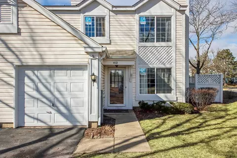 412 Quaker Hill Ct, Aurora, IL 60504