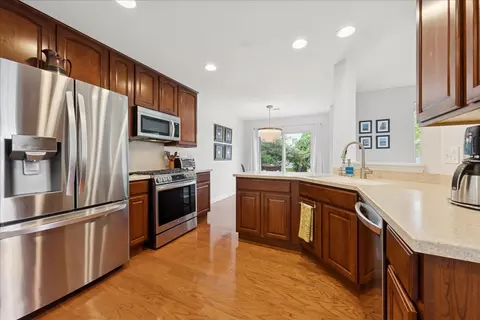 Kitchen - 100 Devoe Dr, Oswego, IL 60543 photo 2 of 3