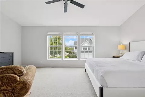 Bedroom - 100 Devoe Dr, Oswego, IL 60543 photo 2 of 3