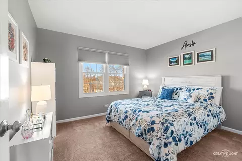 Bedroom - 2843 Winchester Dr, Elgin, IL 60124 photo 4 of 4