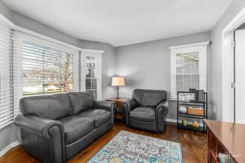 Living - 2843 Winchester Dr, Elgin, IL 60124 photo 1 of 1