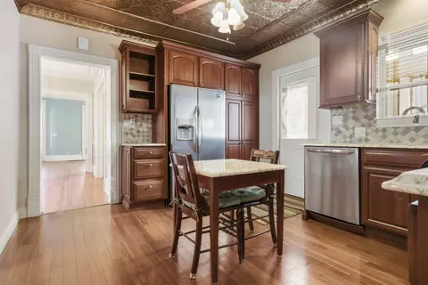 Kitchen - 401 S Mclean St, Bloomington, IL 61701 photo 2 of 3