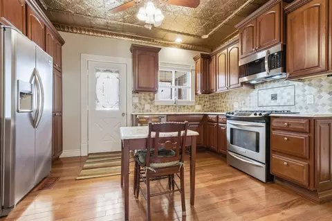 Kitchen - 401 S Mclean St, Bloomington, IL 61701 photo 3 of 3