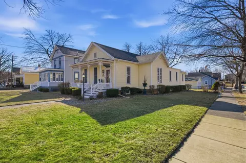 Exterior - 401 S Mclean St, Bloomington, IL 61701 photo 12 of 12