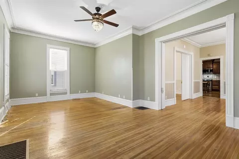 Living - 401 S Mclean St, Bloomington, IL 61701 photo 1 of 2