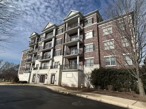 446 Mcdaniels Cir #401, Clarendon Hills, IL 60514