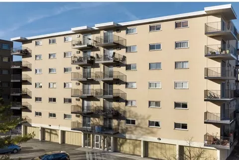 315 Des Plaines Ave #406, Forest Park, IL 60130