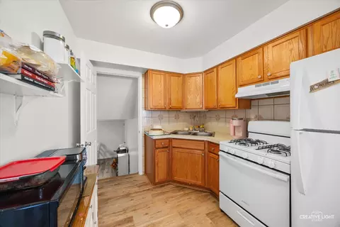 Kitchen - 505 Ryan Ln, West Dundee, IL 60118 photo 3 of 3