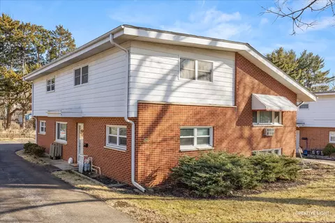 Exterior - 505 Ryan Ln, West Dundee, IL 60118 photo 2 of 7