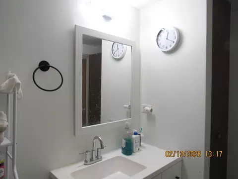 Bath - Undisclosed, Rolling Meadows, IL 60008 photo 2 of 2