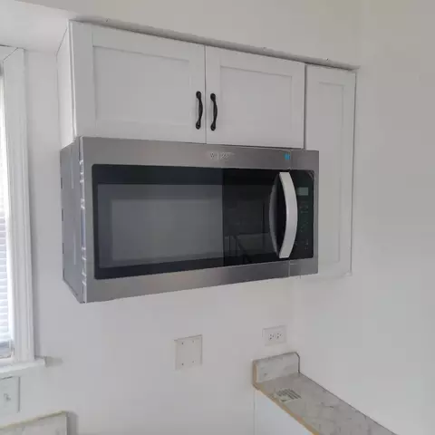 Kitchen - 16444 Wolcott Ave, Markham, IL 60428 photo 2 of 2