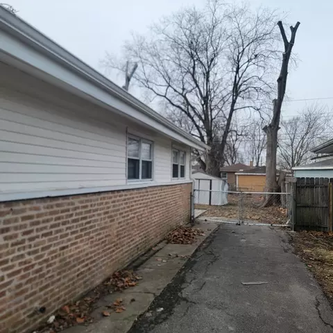 Exterior - 16444 Wolcott Ave, Markham, IL 60428 photo 2 of 3