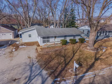 View/Area - 8198 Pine Ave, Downs, IL 61736 photo 2 of 11