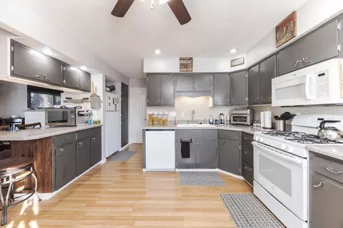 Kitchen - 8198 Pine Ave, Downs, IL 61736 photo 4 of 5