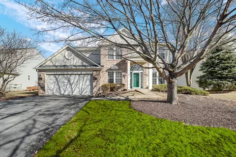 136 Lilac St, Bolingbrook, IL 60490