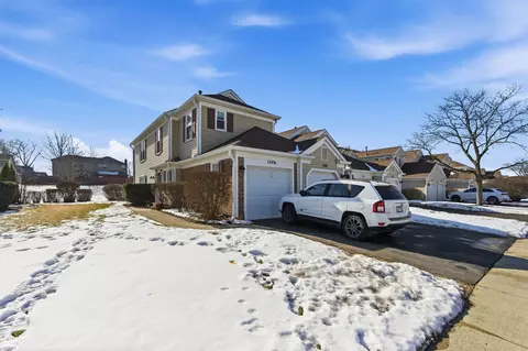 1749 Vermont Dr, Elk Grove Village, IL 60007