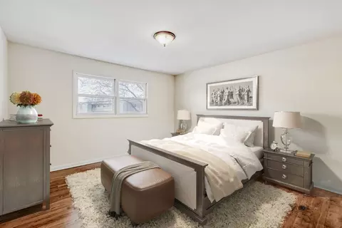 Bedroom - 1630 Maple Ln, Elgin, IL 60123 photo 1 of 4