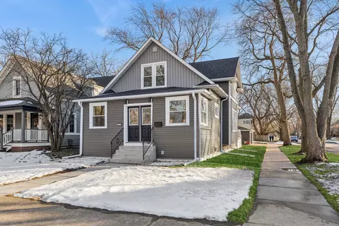 929 Prairie Ave, Park Ridge, IL 60068
