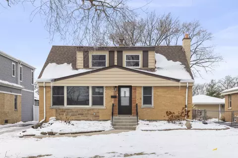 956 S Cadwell Ave, Elmhurst, IL 60126
