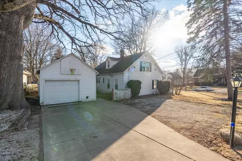 Exterior - 603 S Main St, Eureka, IL 61530 photo 11 of 12
