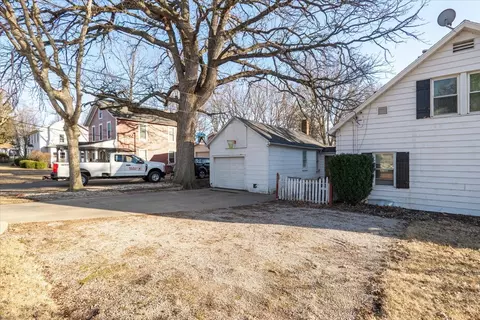 Exterior - 603 S Main St, Eureka, IL 61530 photo 10 of 12
