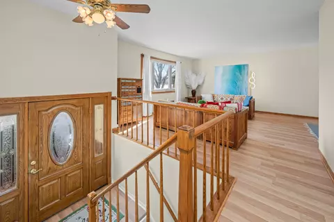 Entry Way - 4480 Thornbark Dr, Hoffman Estates, IL 60192 photo 1 of 1