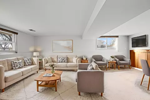 Living - 4480 Thornbark Dr, Hoffman Estates, IL 60192 photo 5 of 5