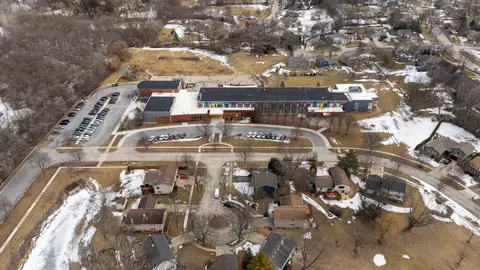 View/Area - 4480 Thornbark Dr, Hoffman Estates, IL 60192 photo 5 of 9