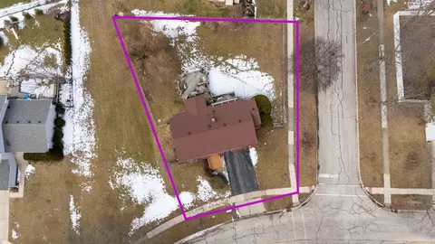 View/Area - 4480 Thornbark Dr, Hoffman Estates, IL 60192 photo 8 of 9