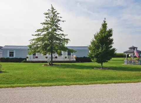 Exterior - 33850 E 2900 North Rd, Dwight, IL 60420 photo 4 of 5