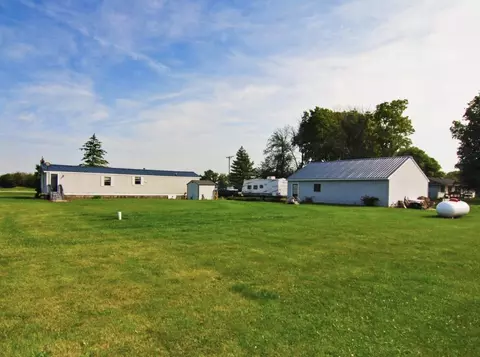 Exterior - 33850 E 2900 North Rd, Dwight, IL 60420 photo 3 of 5