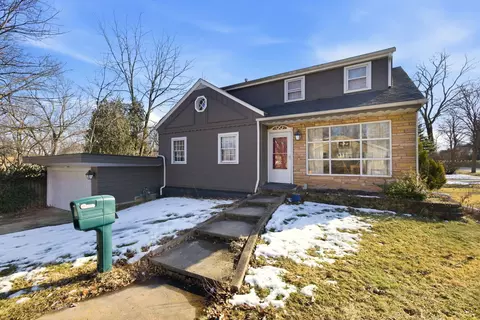 101 S Adams St, Westmont, IL 60559