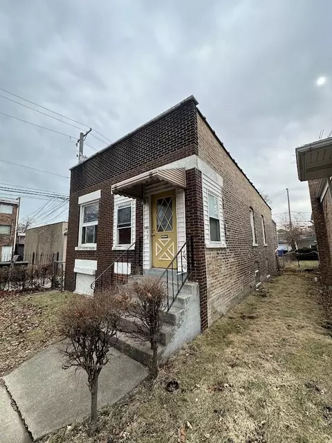 Exterior - 743 E 88th St, Chicago, IL 60619 photo 2 of 4