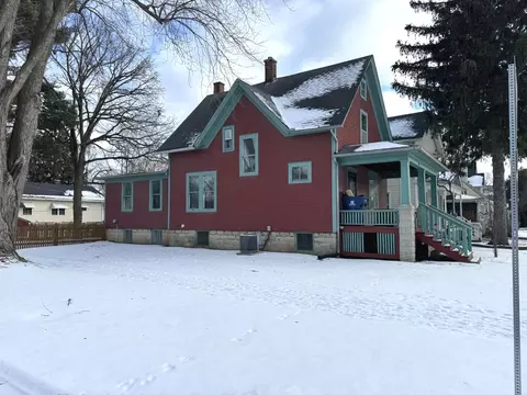 340 N Wright St, Naperville, IL 60540