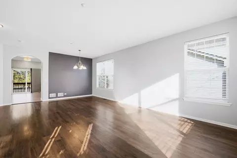 Living - 2140 Colchester Ave, Hoffman Estates, IL 60192 photo 2 of 10