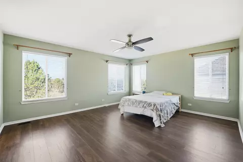 Bedroom - 2140 Colchester Ave, Hoffman Estates, IL 60192 photo 1 of 5