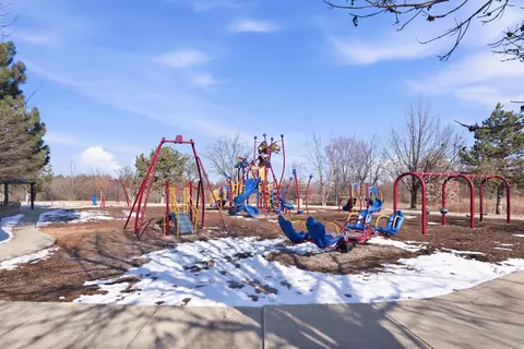 Exterior - 2140 Colchester Ave, Hoffman Estates, IL 60192 photo 6 of 6
