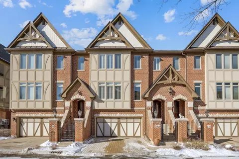 38 Bluestone Dr, Saint Charles, IL 60174
